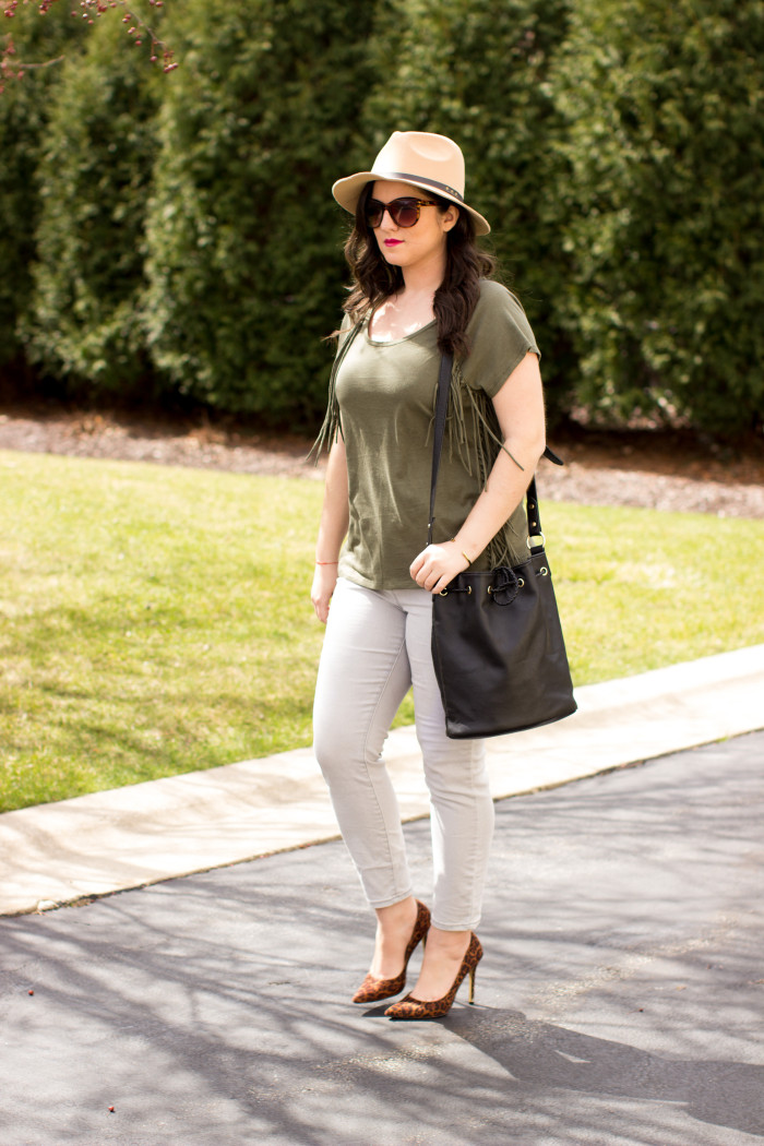 earth tones, gray skinny jeans, leopard pumps, green top, jcpenny fashion, hat, earth tone outfit