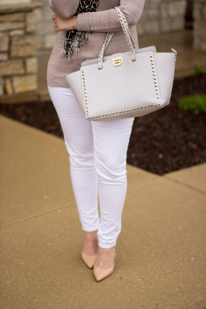 white jeans, leopard scarf, blush top, experess jeans, bcbg handbag, blogger fashion, spring outfit idea