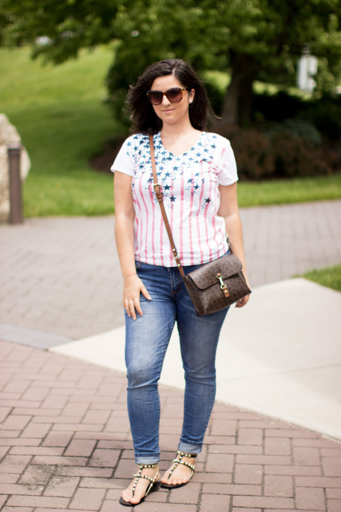 over the weekend, weekend attire, holiday weekend outfit, jeans and a t-shirt, calvin klein crossbody, rockstud sandals