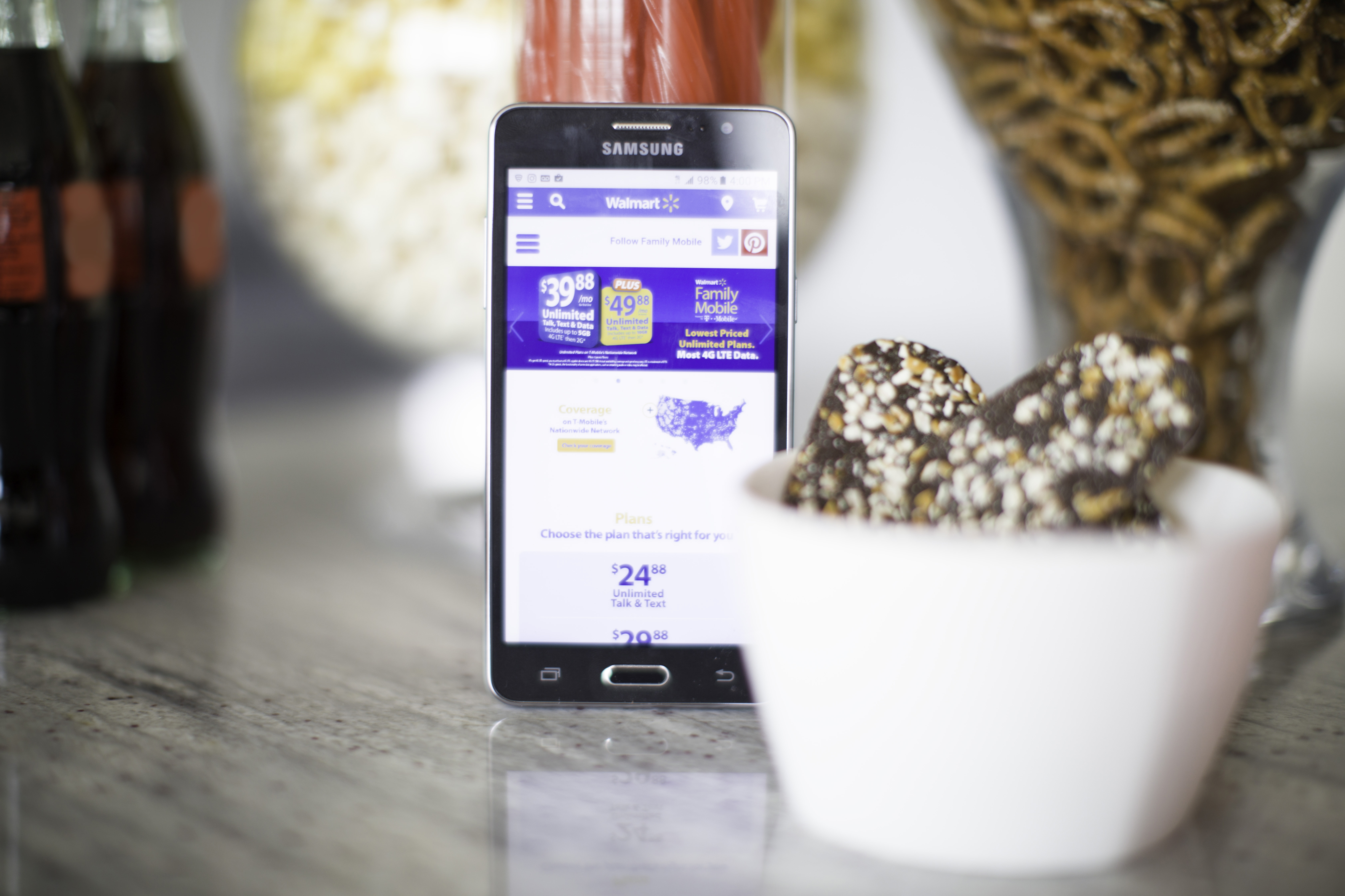Movie night with Walmart Family Mobile, Max Your Tax Cash with Walmart Family Mobile Plus, Samsung Galaxy On5 #shop #YourTaxCash #CampaignHashtag #CollectiveBias #ad