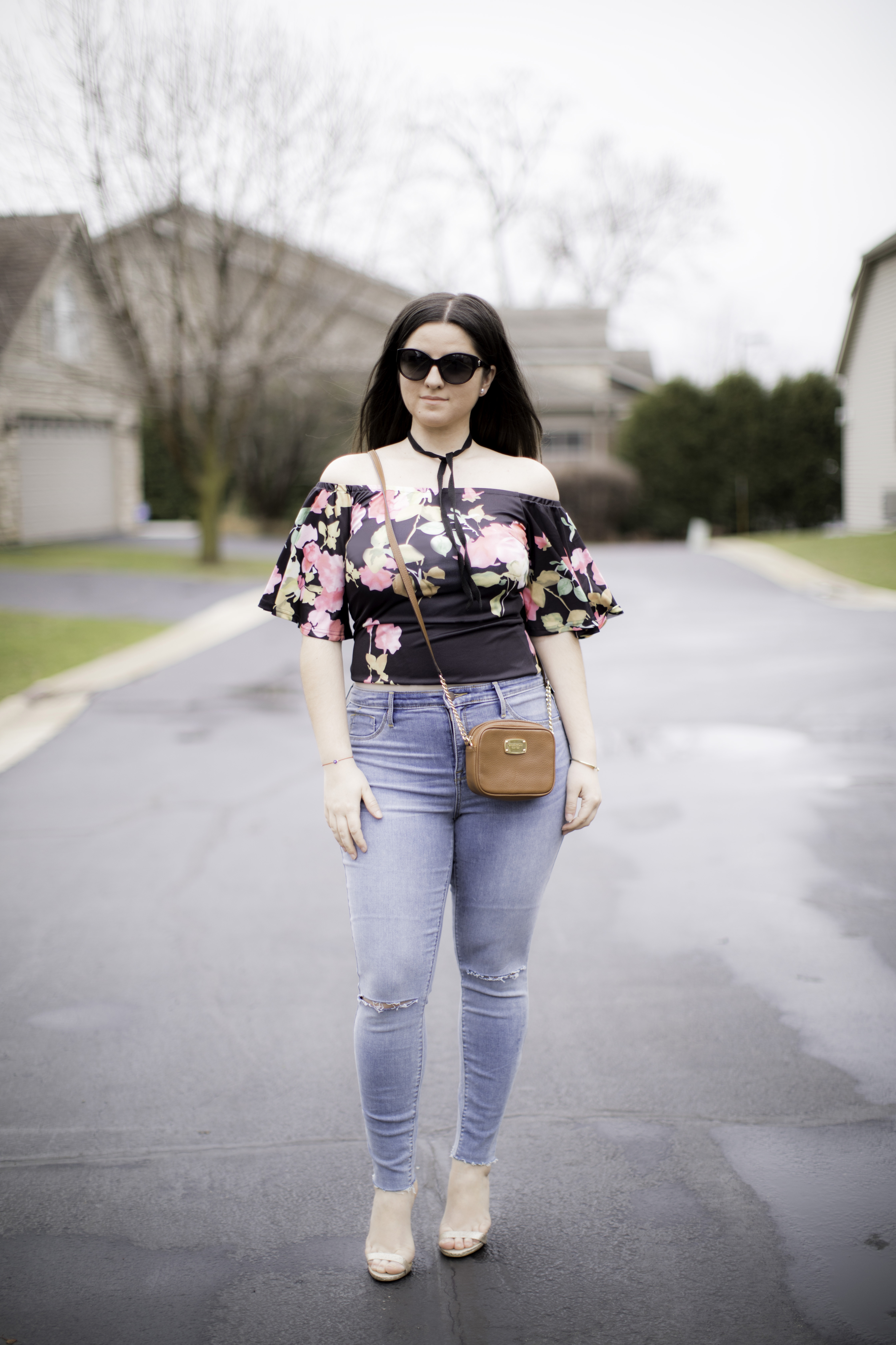 How to style an off the shoulder top for a date nigh, floral top, skinny high waist jeans, bailylamb, chicagoblogger, rockfordblogger