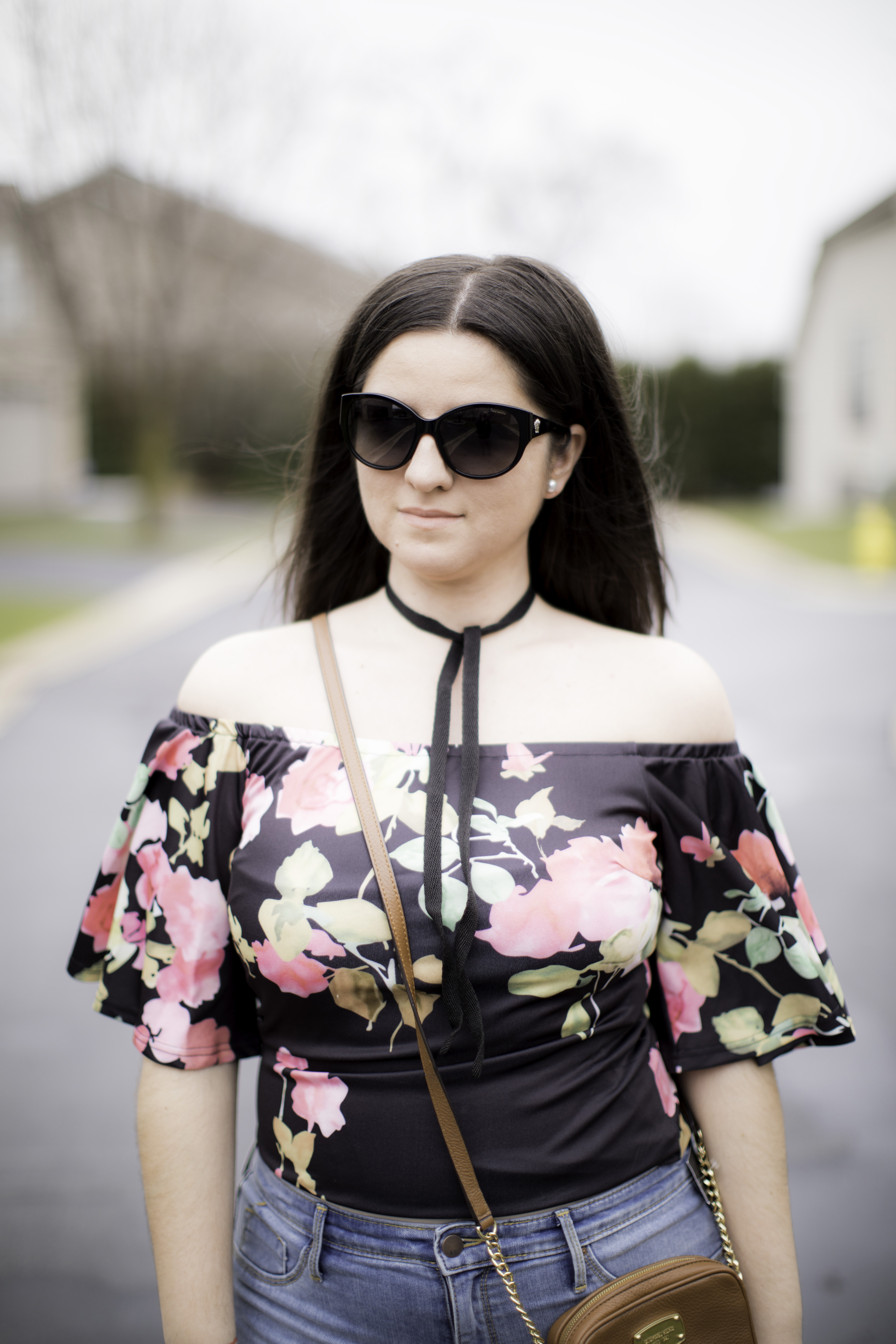 How to style an off the shoulder top for a date night, floral top, skinny high waist jeans, bailylamb, chicagoblogger, rockfordblogger
