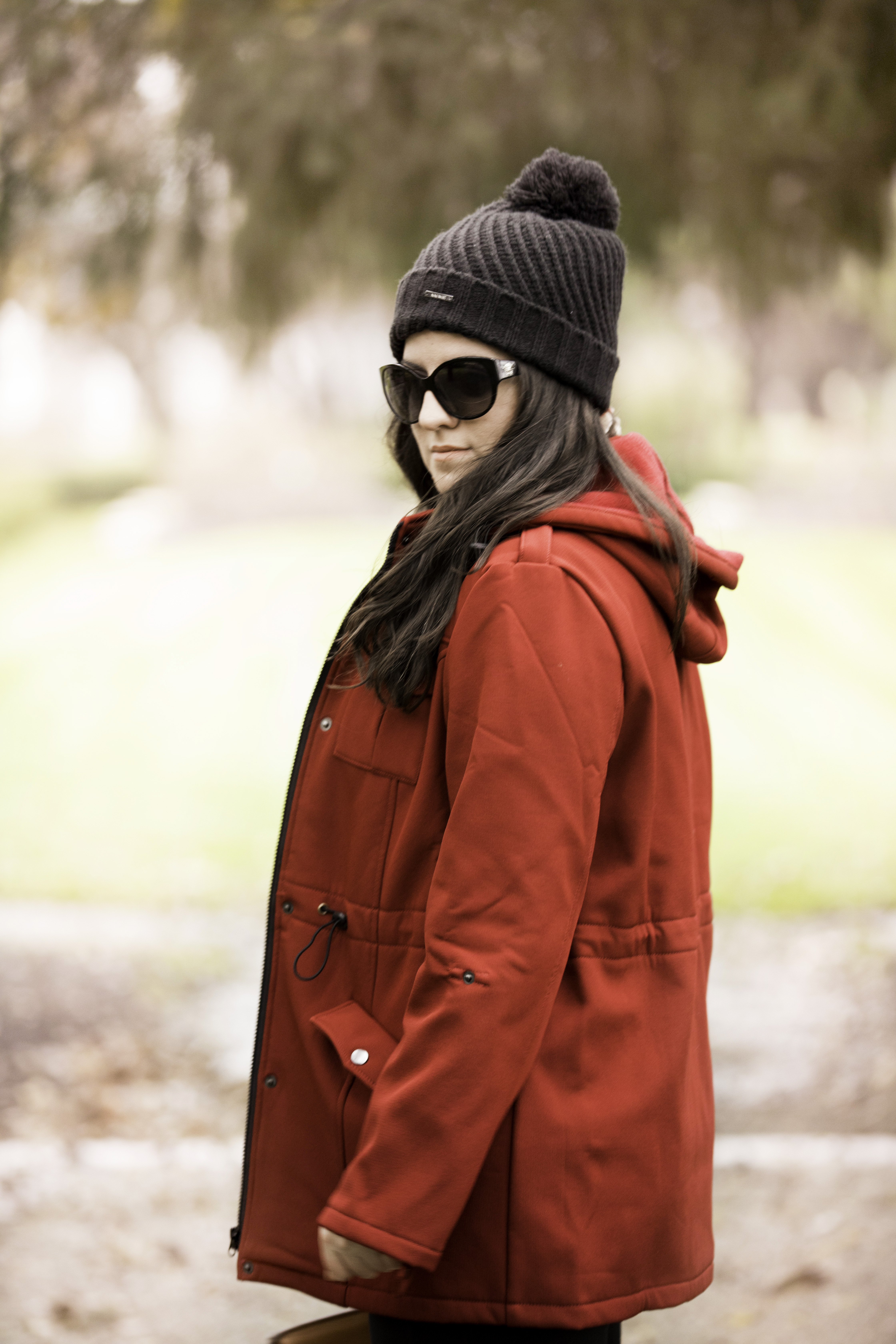 red coat, red rain coat, baily lamb, chicago fashion blogger, rockford blogger