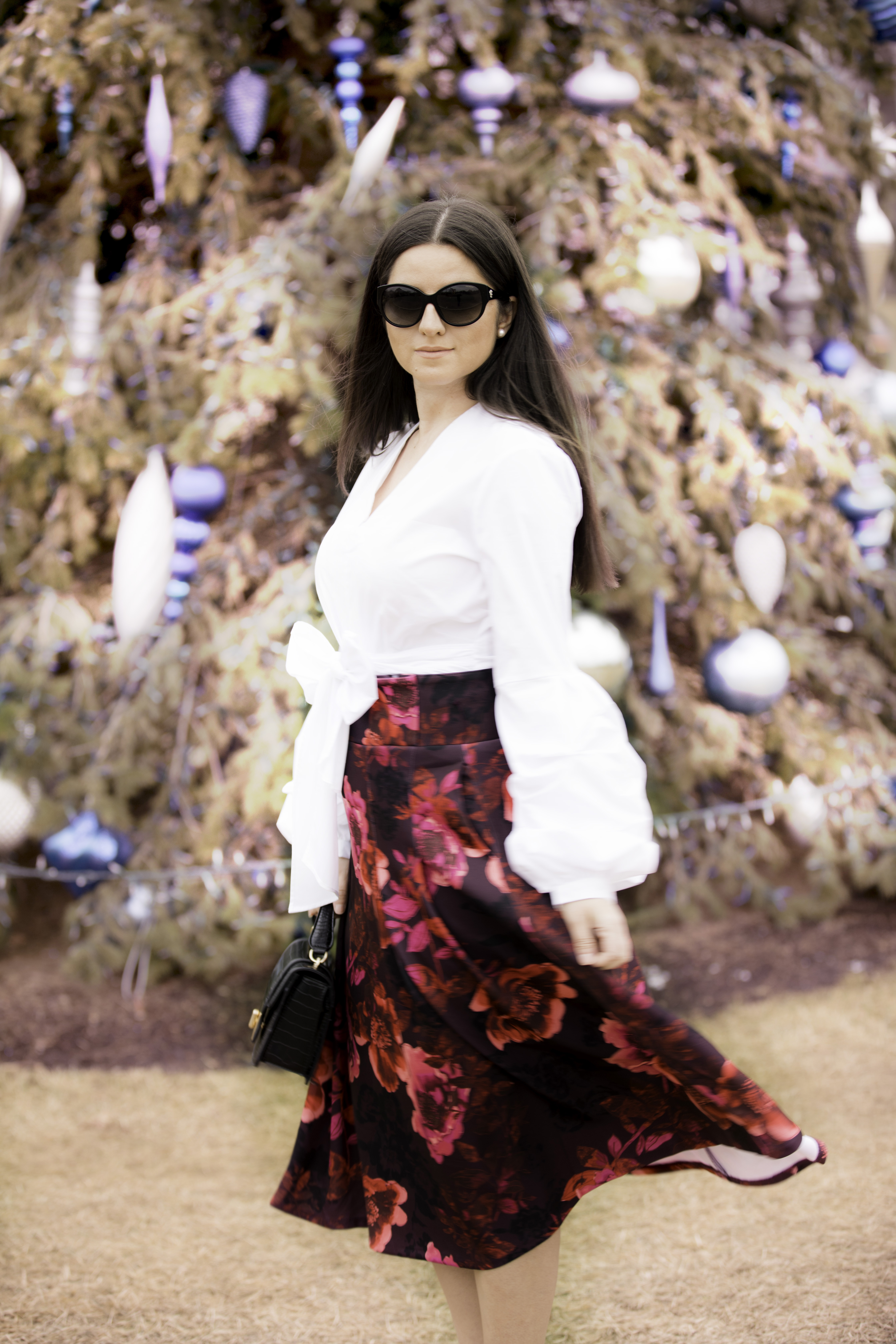 my holiday outfit, fit and flare floral skirt, bell sleeve top,